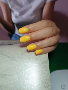 Manichiură - pedichiură semipermanentă 45 lei